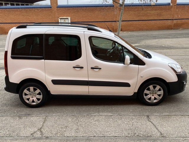 PEUGEOT Partner 1.6 HDI 92cv, acabado TEPEE Outdoor, 5 plazas
