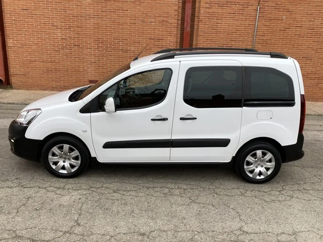PEUGEOT Partner 1.6 HDI 92cv, acabado TEPEE Outdoor, 5 plazas