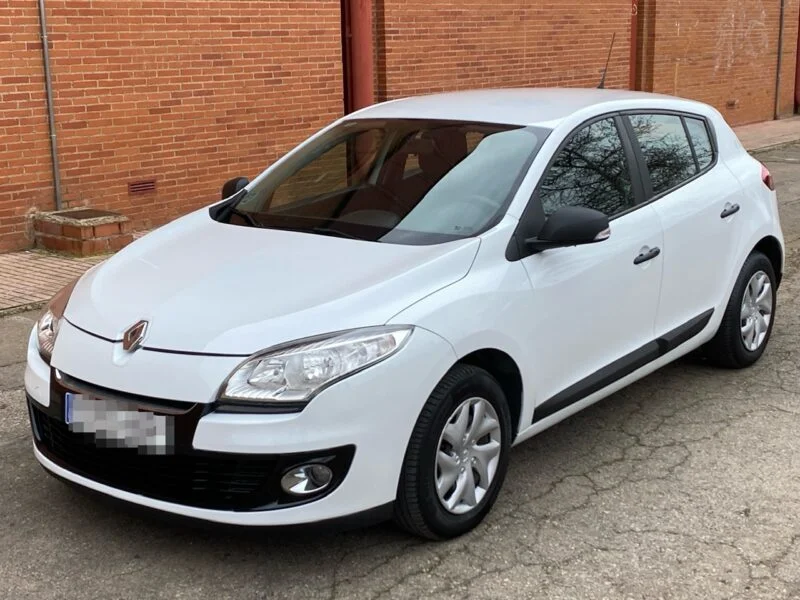 RENAULT Megane 1.6i 16v 100cv Authentique