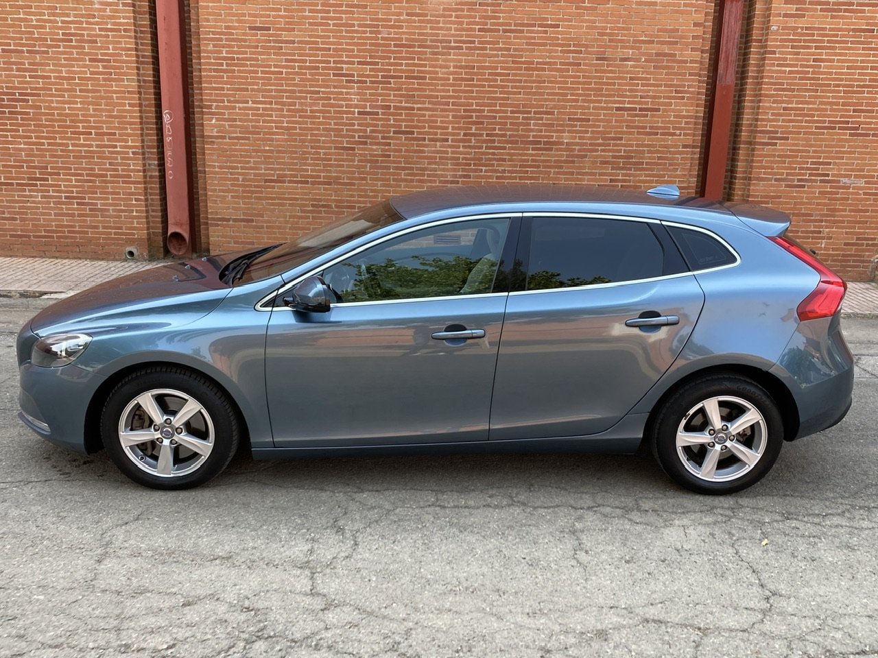 VOLVO V40 2.0 D3 150cv Momentum