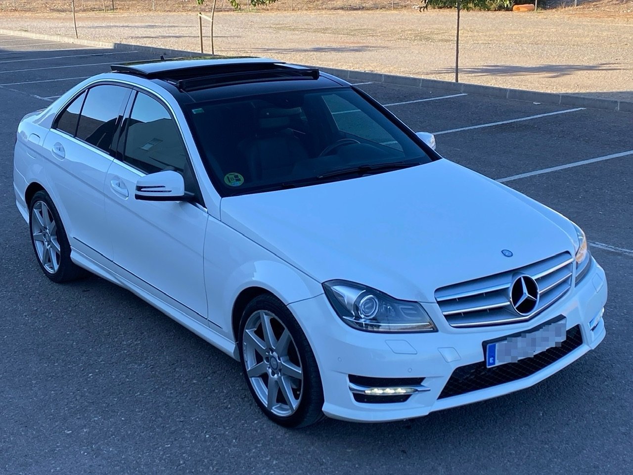 MERCEDES-BENZ Clase C C220 CDI 170cv Avantgarde con el paquete deportivo AMG