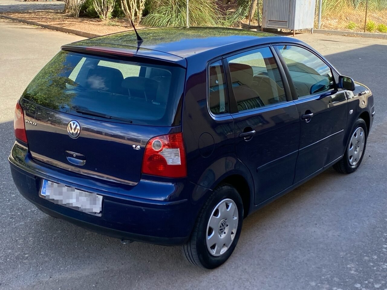 VOLKSWAGEN Polo 1.4i 16v 75cv 5 puertas