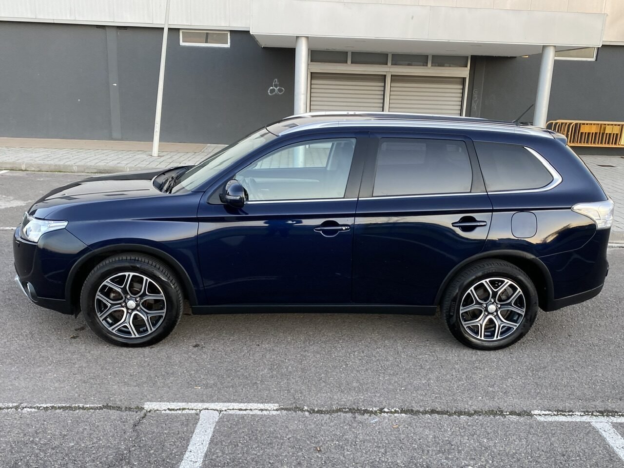 MITSUBISHI Outlander 220 DID 150cv, 7 PLAZAS, 4WD, acabado Kaiteki