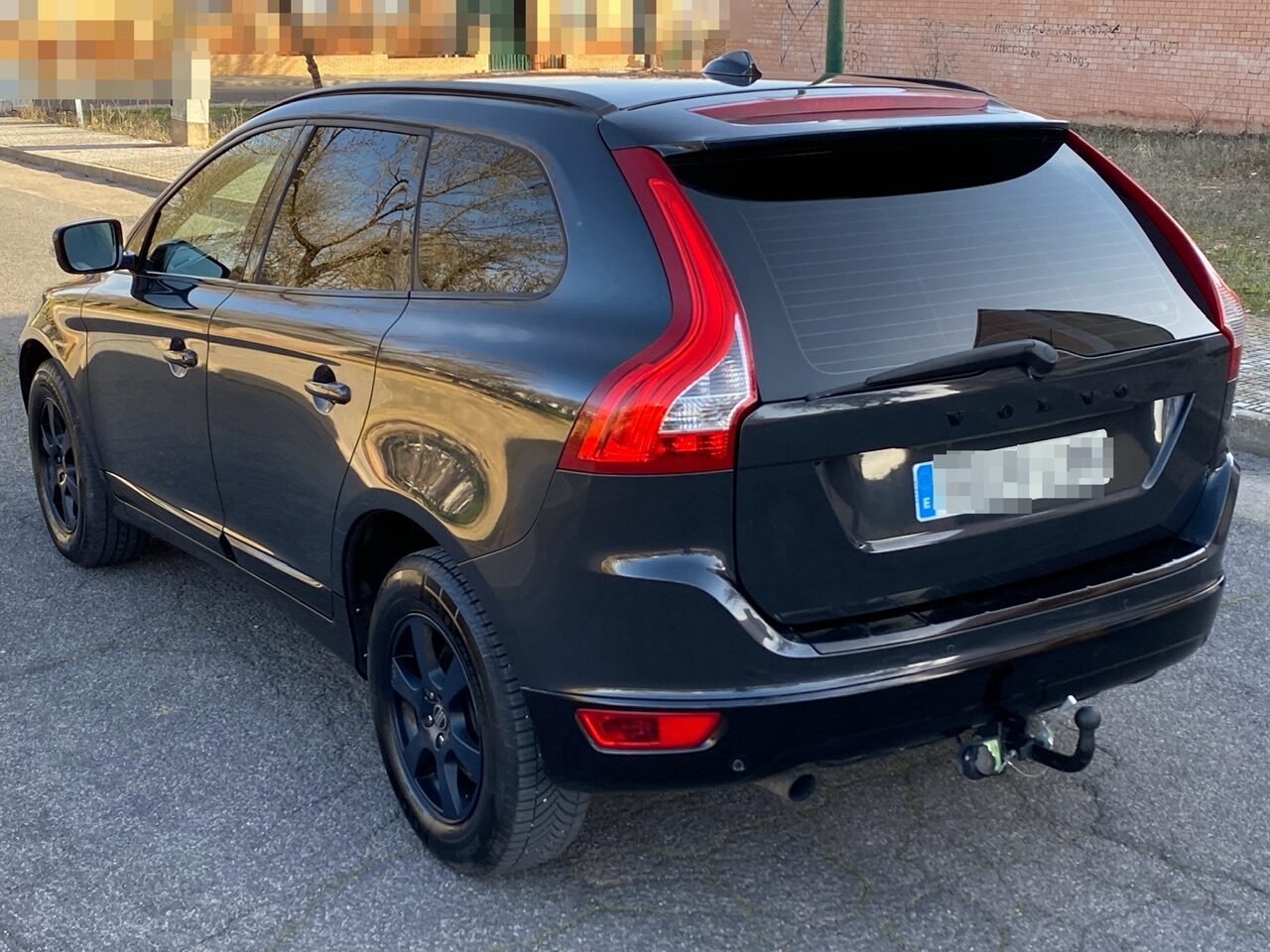 VOLVO XC60 2.4D 175cv Auto acabado Momentum