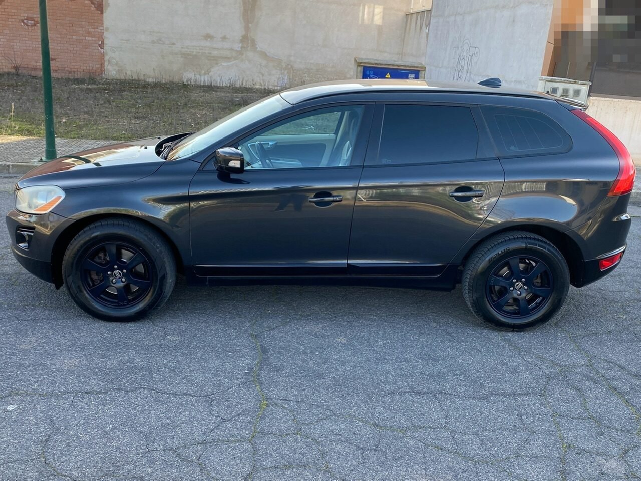 VOLVO XC60 2.4D 175cv Auto acabado Momentum