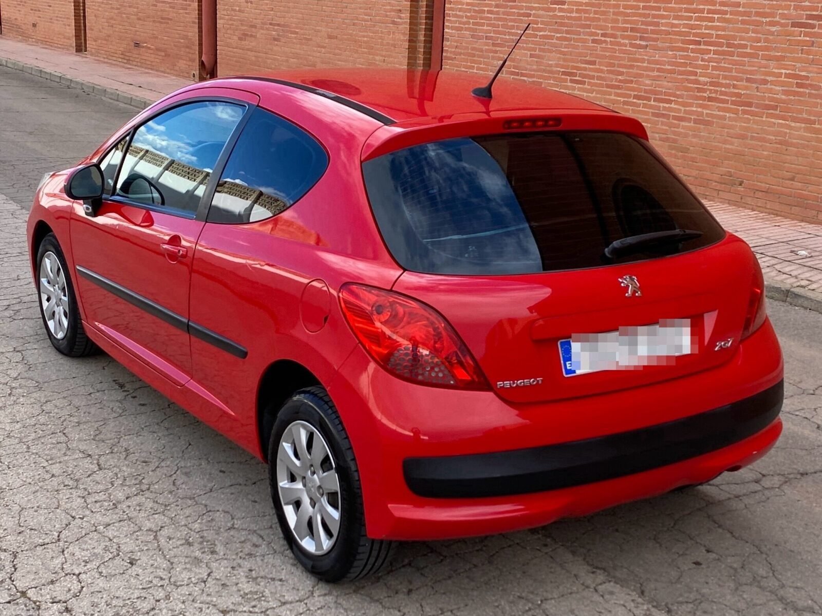 PEUGEOT 207 1.4 VTi 95cv 3 puertas