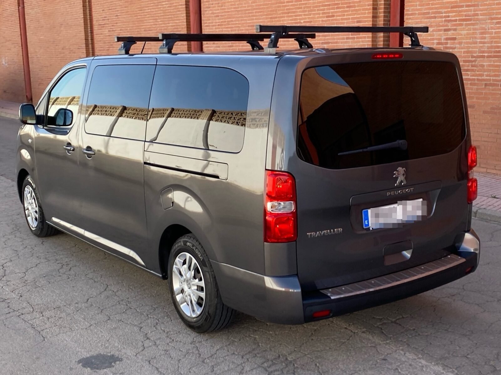 PEUGEOT TRAVELLER 2.0 BlueHDi 150cv 9 plazas 