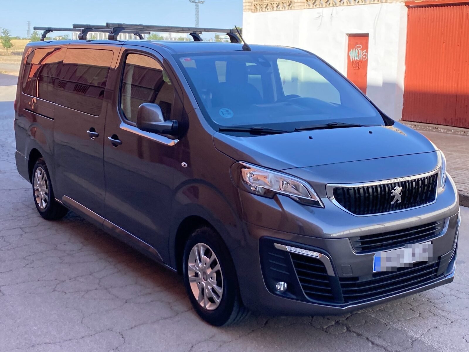 PEUGEOT TRAVELLER 2.0 BlueHDi 150cv 9 plazas 