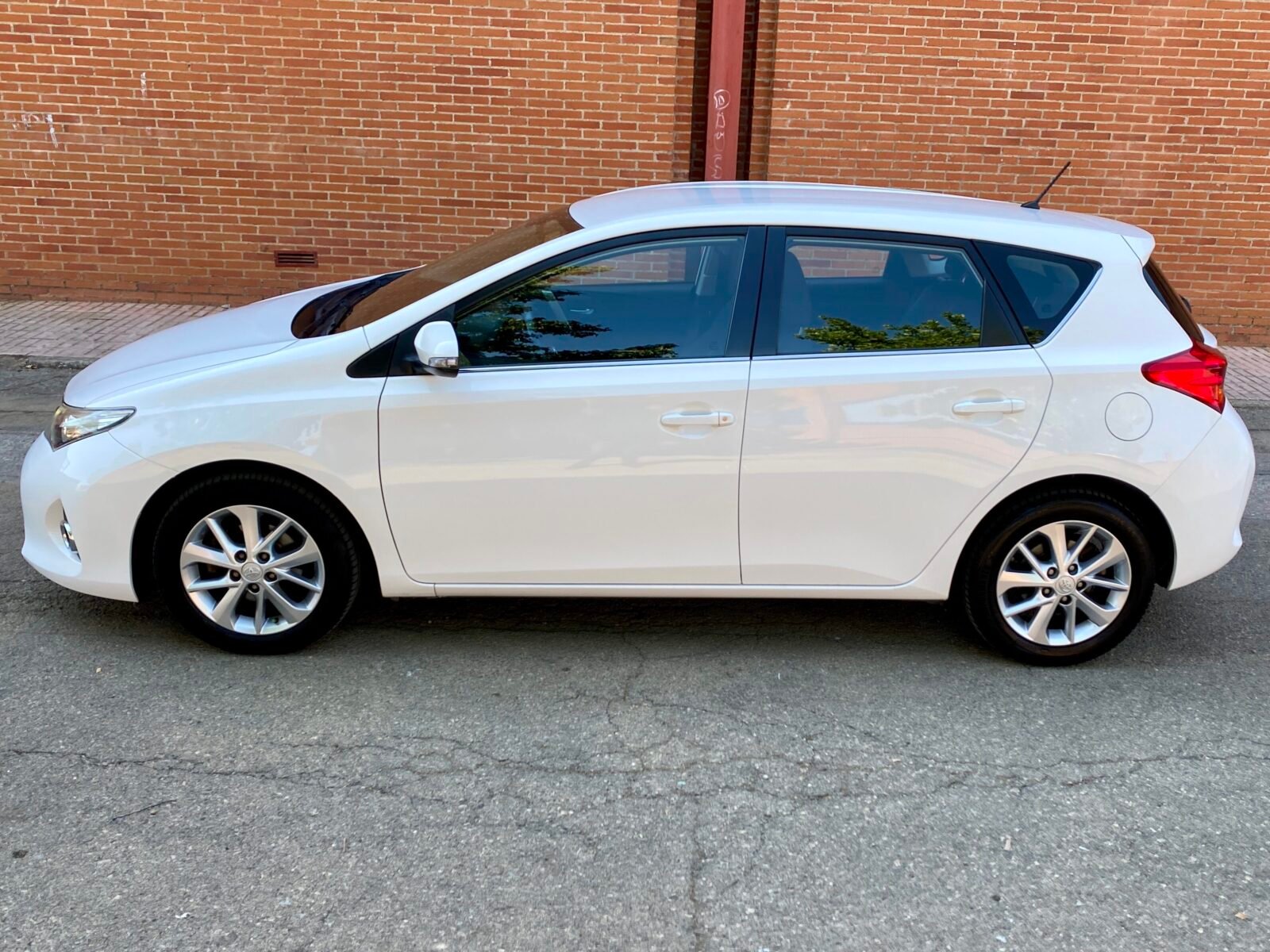 TOYOTA Auris 1.6 VVT-i 132 CV